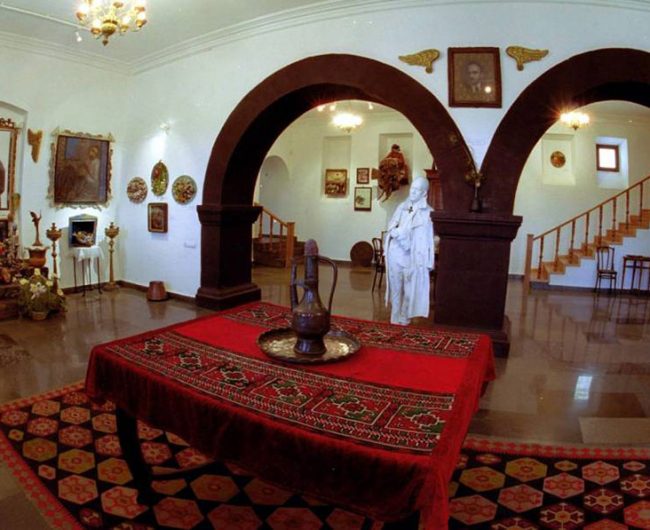 خانه و موزه سرگئی پاراجانف ایروان